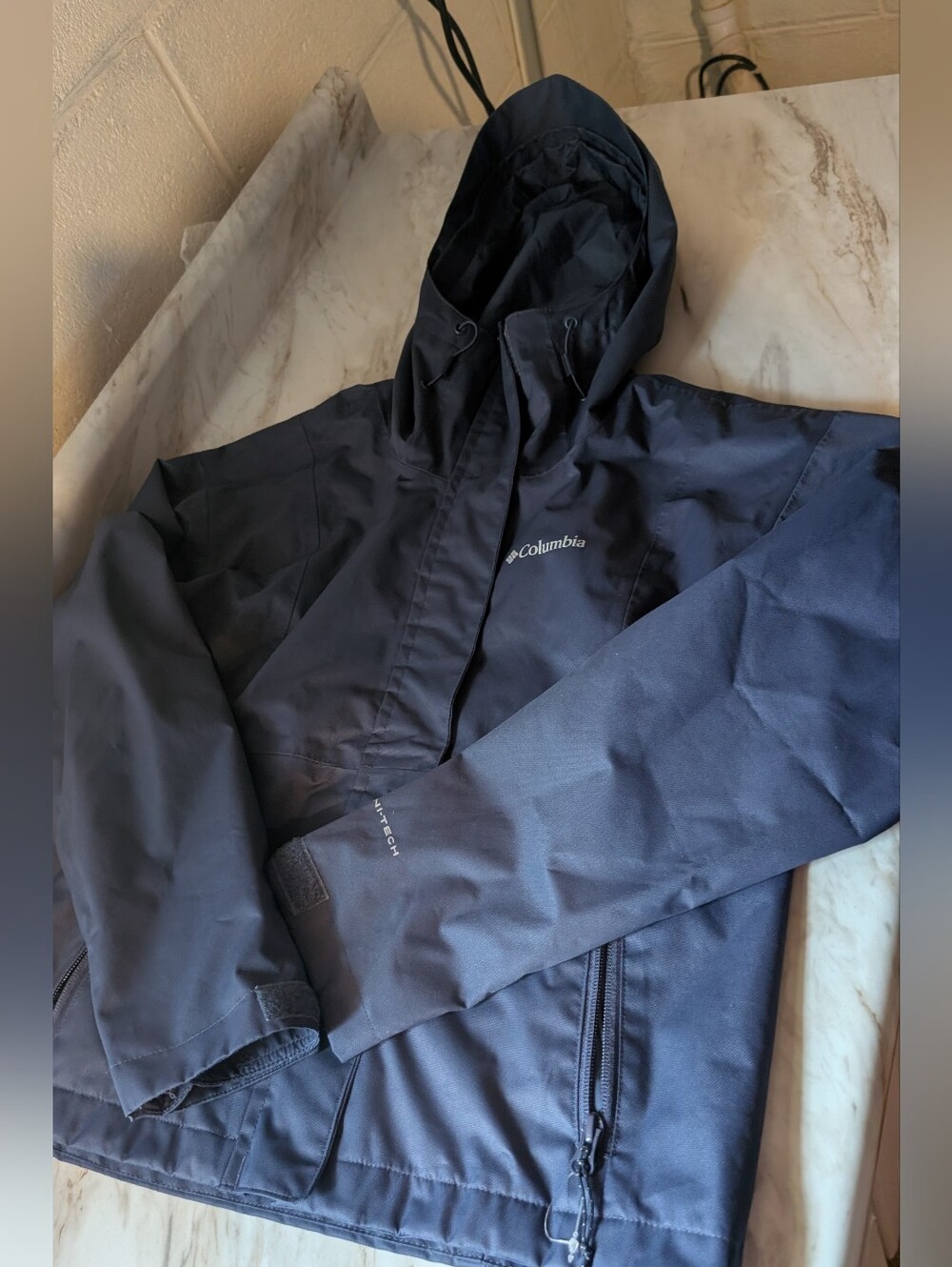 Columbia Women's Dark Blue Hooded Raincoat